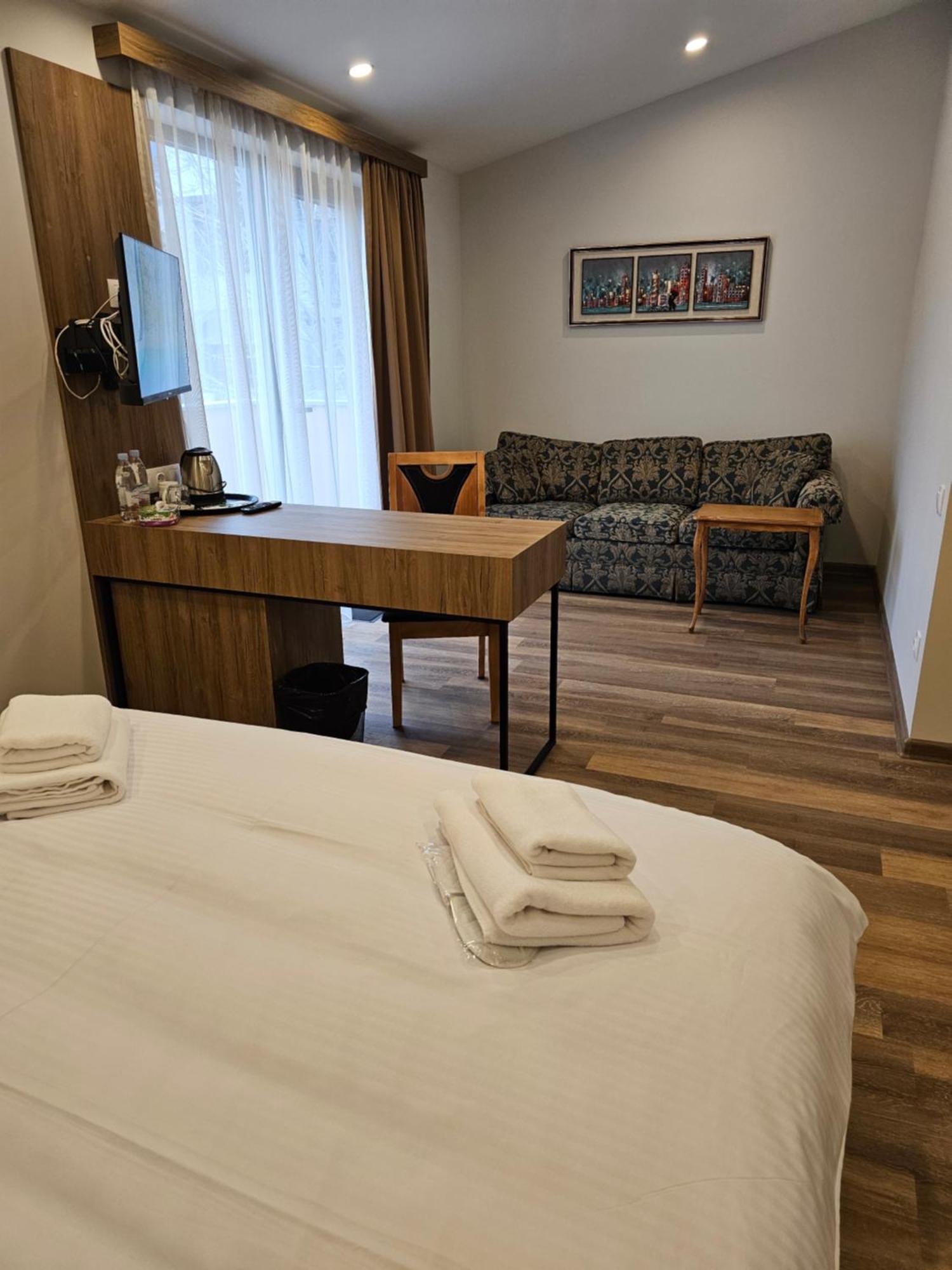 Hotel Avenue 30 Jerevan Eksteriør bilde